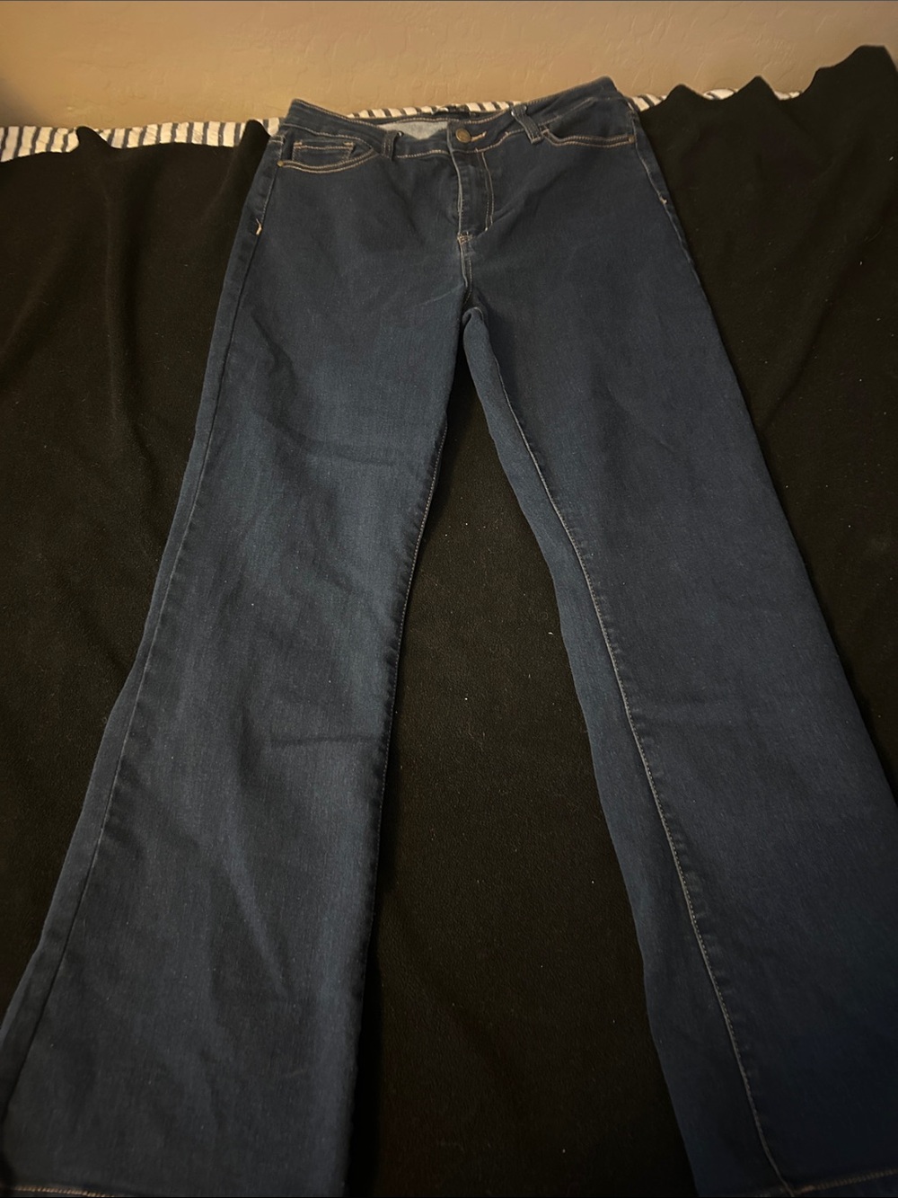 Women's Dark Blue Flare Jeans - Classic Mid Rise